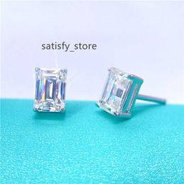 Best Shining Moissanite Earrings VVS S925 Emerald Cut Stud Moissanite Earrings