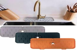 Kitchen Faucet Absorbent Mat Tools Sink Splash Guard Silicone Faucets Splash Catcher Countertop Protector For Bathroom Gadgets6883604