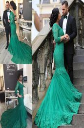 2016 Winter Green Mermaid Prom Dresses V Neck 34 Long Sleeves Appliques Lace Tulle Corset Arbaic Plus Size Evening Gowns Formal D2613597