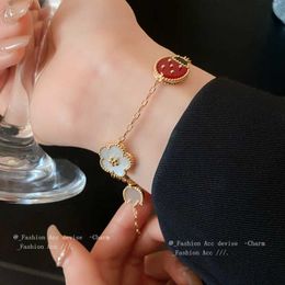 People's choice to go bracelet gold flower simple and fashionable design feel of the luxury high-end with common Cleefly