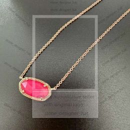 デザイナーのKendrascott Jewelry ElisaシリーズInstagramスタイルシンプルで新鮮なピンクのシャクナゲピンクアザレア鎖骨チェーンチェーンネックレス6139