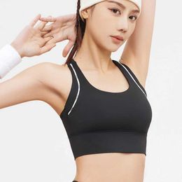 Bras Sports Bra Tank Top Women Racerback Crop Top Workout Fitness Running Gym Top Sportswear Gathering Shockproof Bra With Pads Y240426