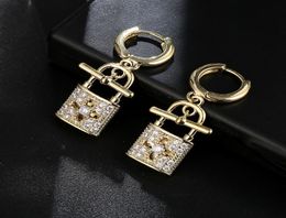 Lock Key Hollow Four Leaf Stud Earring Copper Brass Baroque Royal Women Wedding Jewelry3336668