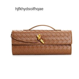 Clutch Bag New Women Purse Venetas Lock Woven Andiamo Luxury Fashion Buckle Handle Cross botteggas Single Lady Shoulder Hardware Baguett 2024 Stick Long Bags 3YRJ