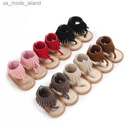 Sandaler mode 0-18 månader nyfödda flerfärgade gummi promenadskor Prewalker Baby Summer Slipper Beach Casual Sandalsl240429