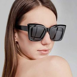 Sunglasses New Womens Cat Eye Square Fashion Women Outdoor Street Photo Sun Glasses Vintage Sunshade Eyewear UV400 Gafas H240429