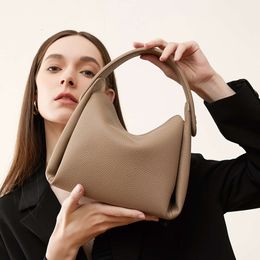 HBP 2024 Nuovo strato superiore Cowhide Scatola di sigaretta morbida versatile per una borsa per la sensazione piccola e alta