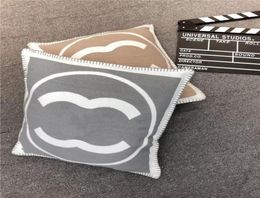 Designer Decorative Pillow Luxury Cushion Fashion Square Cushion Sofa Pillows Letter Printed Home Textiles Pillowcase With Inner C8352507