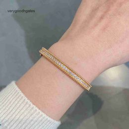 Van Cl ap classic V Gold High Edition Ball Edge Full Diamond Bracelet Mi Light Luxury Versatile Fashion Bead GAOU