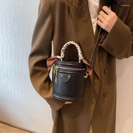 Storage Bags High End Handbag For Women In Autumn And Winter 2024 Fashionable Retro Niche Design Single Shoulder Crossbody Bag Hand-he