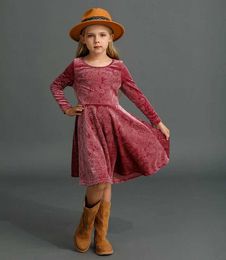 Girl's Dresses New Winter and Autumn Velvet Emed Dress for Preschool Girls Long Sleeve Swing A-Line Twist Skateboard Dress for 2-8 Years