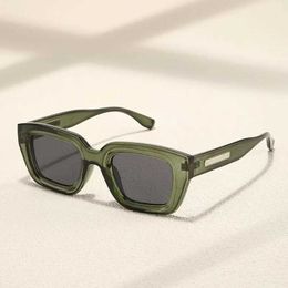 Sunglasses 2023 New Retro Plaza Europe and America Cross border Mens Womens Wear H240429