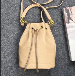 top quality tote bag designer bag bucket bag luxurious handbags women weekender large capacity dual size canvas shopping bags010
