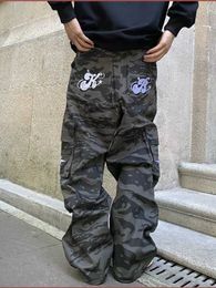 Men's Pants Multi pocket jacket mens embroidered camouflage INS fashionable loose fitting rything straight leg pants American retro jacket pants J240429