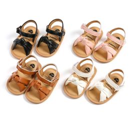 Sandals Summer open toe knotted soft rubber sandals for toddlers and girls. Non slip first step walking baby crib shoesL240429