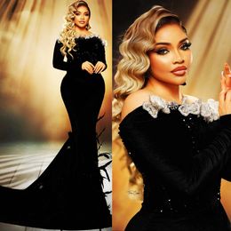 Luxurious Plus Size Prom Dresses for Special Occasions Promdress Feathered Off Shoulder Long Sleeves Velvet Beaded Birthday Dress Second Reception Gowns AM801