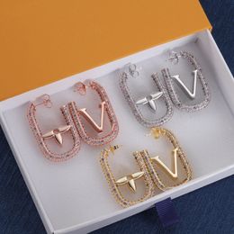 Luxury designer v Brand Alphabet Earrings for women 18K gold silver studs Elegant charm of vintage fashion cut-out diamond earring earrings Jewellery