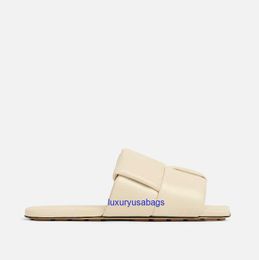 Damen Designer Patch Flat Mule Sandal Slipper Botegaveneta Italienische Marke gepolstert Intreccio Leder Flat Mules R0RN