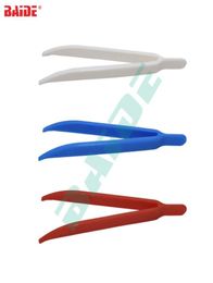 Mini Disposable Plastic Tweezers for Children DIY Handwork Crafts Small Beads Forceps Whole 1000pcslot1673091