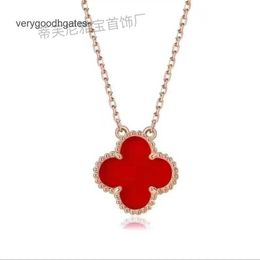 Van Cl ap classic High Edition V Gold Four Leaf Grass Necklace Natural Fritillaria Red Jade Chalcedony Color Preservation New Peter Stone Thick Electroplatin SGTH