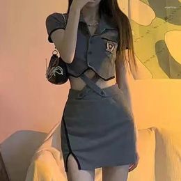 ワークドレス韓国のカレッジプリントTシャツクロススカート2ピースセット女性ラペルシングルブレスト非対称スパイシーガールスウィートサマースリム