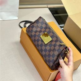 LOULS VUTT Designer Crossbody Bag White Checkerboard Genuine Leather Material Chain Bag Luxurys Handbags Womens Purse Shoulder bag 25*1 Xjmu