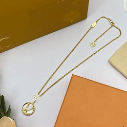 Colares de designer de luxo Gold Newklace para Jóias de Casamento Colar de moda para mulheres e homem com caixa