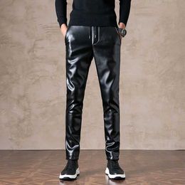 Men's Pants Autumn and Winter Leather Pants for Mens Waterproof Windproof Slim Fit Brushed South Korean Solid Color Motorcycle Artificial Leather Mens Pants J240429