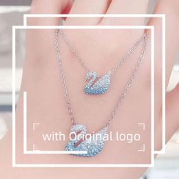 Designer Swarovskis Jewelry Clover Woman Swan Necklace Gradient Crystal Diamond Exquisite Fashion Party Clavicle Chain Original Edition Accessories 456