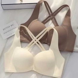 Bras Bellissima fibbia anteriore lingerie per donna seno piccolo chiusura senza cucciolo senza cucitura