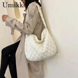 Drawstring Retro Lattice Cloud Shoulder Bags Women Casual Quilted Large Capacity Handbag Female Padded Bag Ladies