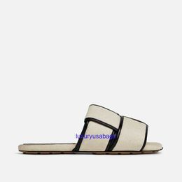 Womens Designer Patch Flat Mule Sandal Slipper BotegaVeneta Italian Brand Padded Intreccio Leather Flat Mules JZ51