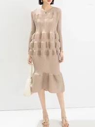 Casual Dresses Miyake Fold 2024 Spring Solid Color Dress Loose Temperament Spliced Round Neck Sleeve MIDI Skirt