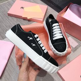 Designer Low Top MM Brand Sneakers Suede Leather Canvas Shoes Platform Trainer Breathable Casual Party Dress shoes size 35-40