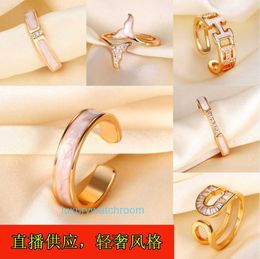 Fashion Simple Ttifeeny Earrings Versatile 925 Silver Light Luxury Style Korean Edition Fashionable and Elegant Womens Fritillaria Diamond Ring Slightly Inlaid w