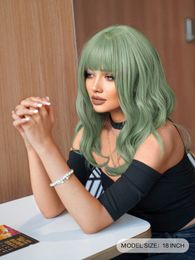 High temperature chemical fiber wig green European and American style fashion with daily casual style