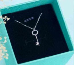 Real. 100% 925 Sterling Silver Jewellery Love Key Pendant Necklace with White crystals CZ rolo chain 18inch women's gift GTLX1011 Y1204