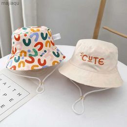 CAPS HATS SOLID LETTER Tryckt Barn Bucket Hat Summer Double-Sided Cotton Baby Hat Outdoor Sun Protection Childrens Fisherman Hatl240429