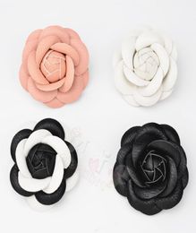 Charm Classic White Pink Black Camellia Pin Brooch PU Leather Flower Women Pin Brooch Suit Sweater Shirt Pin Brooch1916723