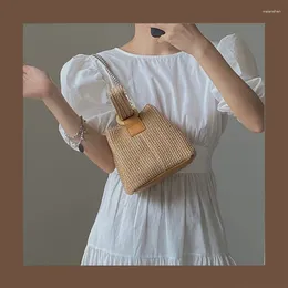 Shoulder Bags Large Capacity Straw Woven Bucket Bag For Women Fashion Chain Leisure Vacation Hand-woven Ladies Handbag