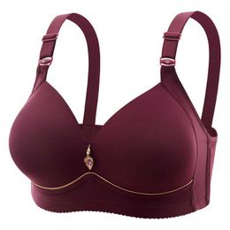 Bras Ladys Plus-size Non-wired Comfortable Breathable Clustering Bra With Non-magnetic Thin Cup Glossy Surface Underwear Y240426
