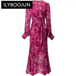 Casual Dresses ILYBOOJUN Fashion Designer Women's V-Neck Jacquard Lace-Up Slim-Fit Elegant Printed Vintage Rose Red Hip Wrap MIDI Dress