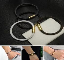 Fashion Designer Mens Women Bracelet Charm Delicate Invisible Luxury Jewelry Magnetic Buckle Gold Leather Bracelet Wristband Watch6394373