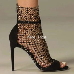 Galaxia Crystal-Embellished Mesh Caged Stiletto Sandalen Strauchsteine Knöchelgurt schwarze Abendschuhe Frauen High Heeled Luxusdesigner Coole Stiefel