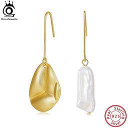 ORSA JEWELS 925 Sterling Silver Pearl Dangle Earrings for Women with Elegant 14K Gold Leaf Shape Fashion Jewelry GPE81 240428