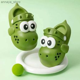 Sandals Summer Bebe Clogs cartoon dinosaur sandals slide garden shoes baby lesbian slide toddler girl slide Crogs ni oL240429