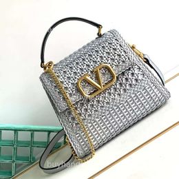 Tote Summer 2024 Designer Bag Vslings Bags Stud Vlogoo New V-button Event Colourful Hollow Holds Handheld Crossbody Fashionable Handbags Valentyno AXH4