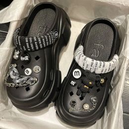 Slippers Unisex Slides Summer Clogs Outdoor Bear Waterproof Platform for Women Slippers Beach Massage Beard Black Designer Men Sandals