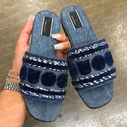 Designer Sandals Sandálias planas Slippers de jeans de borracha G slides script de praia