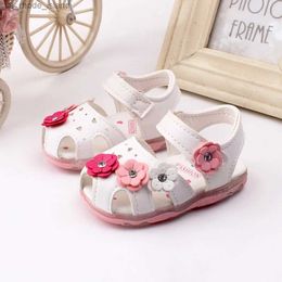 Sandals Baby Girl Led Sandals Summer Sweet Baby Toddler Shoes Fashion Flower Princess Sandals Soft Baby Beach ShoesL240429